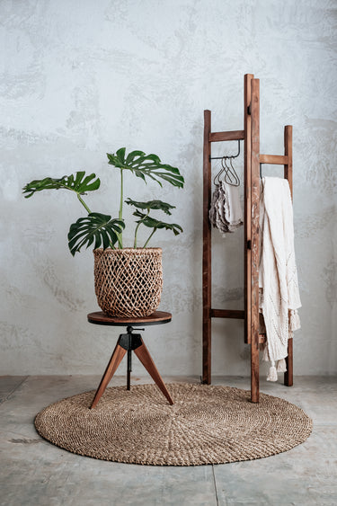 Heritage Cloth hanger